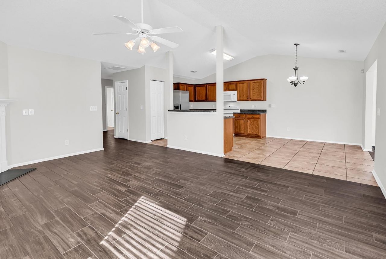 334 Bellegrove Dr. Photo 7