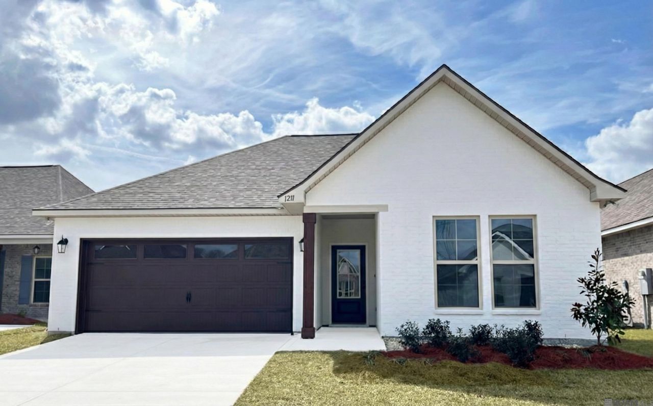 1211 Lakehaven Dr, Gonzales, LA 70737 Main Photo