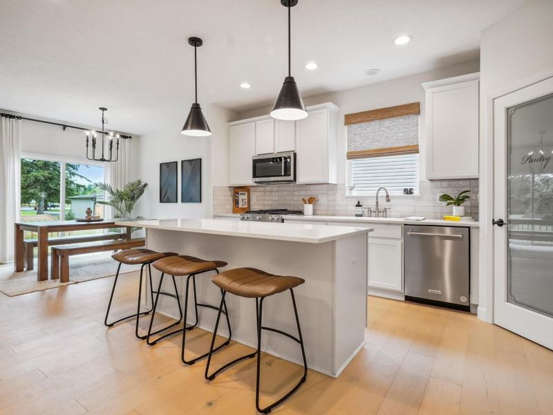 6198 Renner Park Drive, Columbus, OH 43228 Photo 2