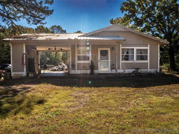 466022 E 800, Stilwell, OK 74960