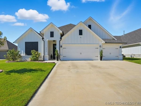 9218 N 141st East Avenue, Owasso, OK 74055