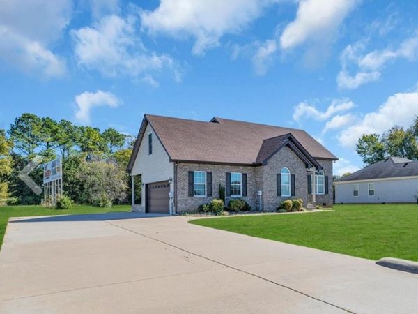 228 Heatherwood Dr, Murfreesboro, TN 37129