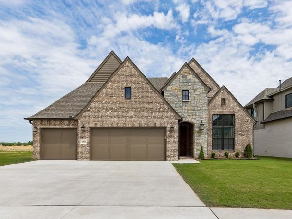 2841 E 144th Place S, Bixby, OK 74008