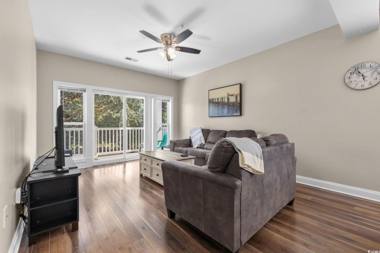 1033 World Tour Blvd. Photo 4