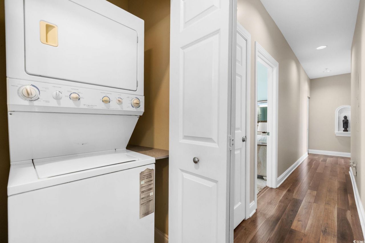 1033 World Tour Blvd. Photo 7