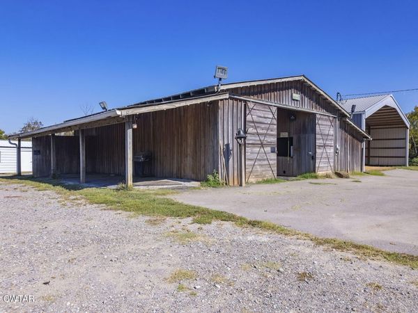 130 Cooper Anderson Road, Jackson, TN 38305