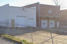 987 Broughton Street  photo 4