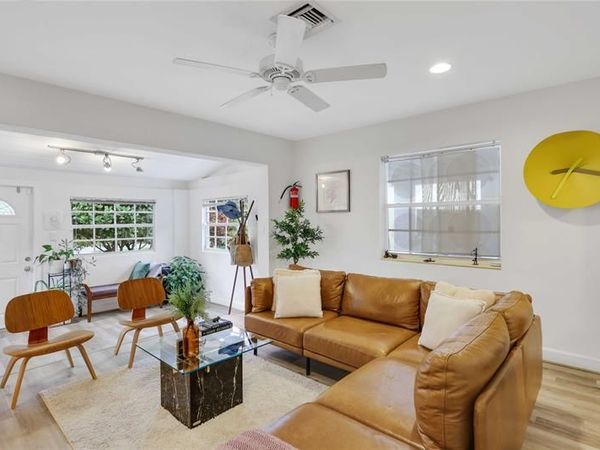 421 SW 12th Ct, Fort Lauderdale, FL 33315