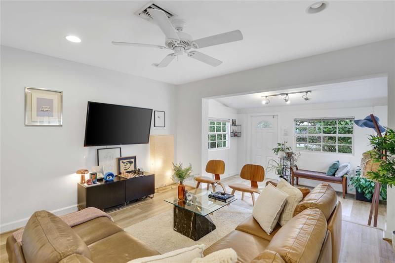 421 SW 12th Court, Fort Lauderdale, FL 33315 Photo