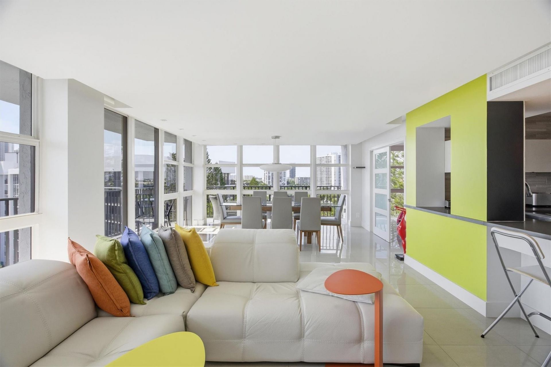 1000 Parkview Drive, Unit 1030, Hallandale Beach, FL 33009 Photo