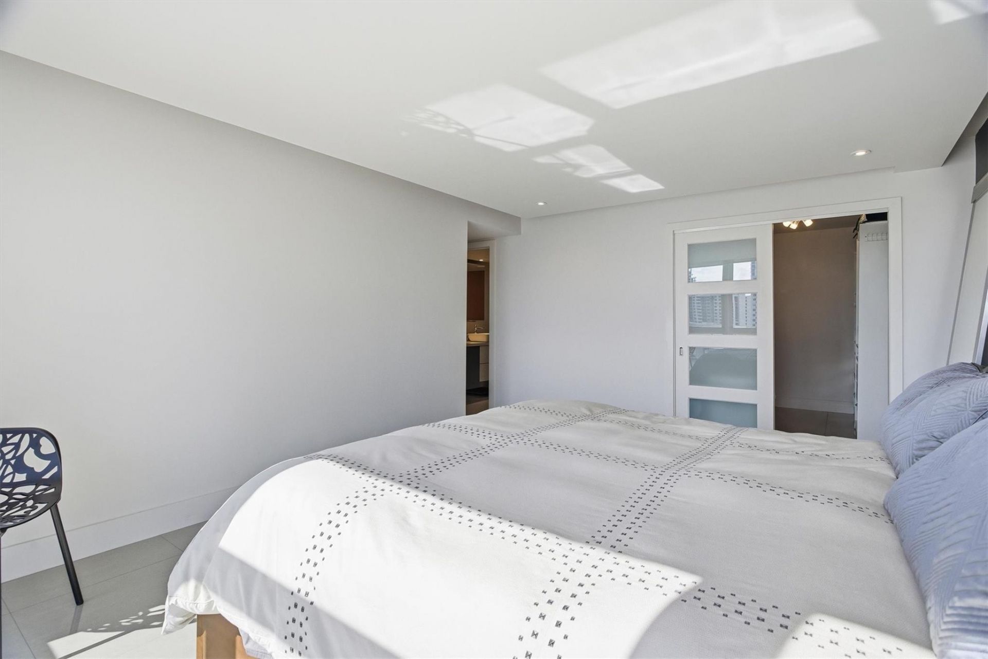 1000 Parkview Drive, Unit 1030, Hallandale Beach, FL 33009 Photo