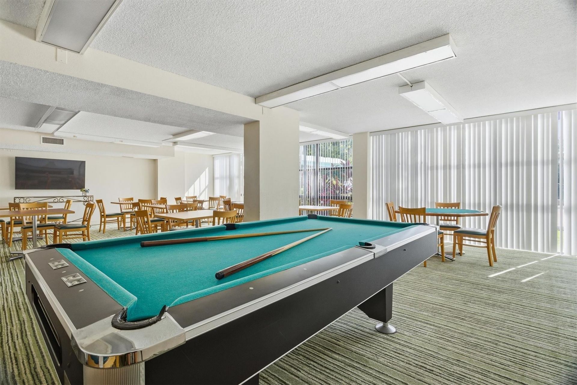 1000 Parkview Drive, Unit 1030, Hallandale Beach, FL 33009 Photo