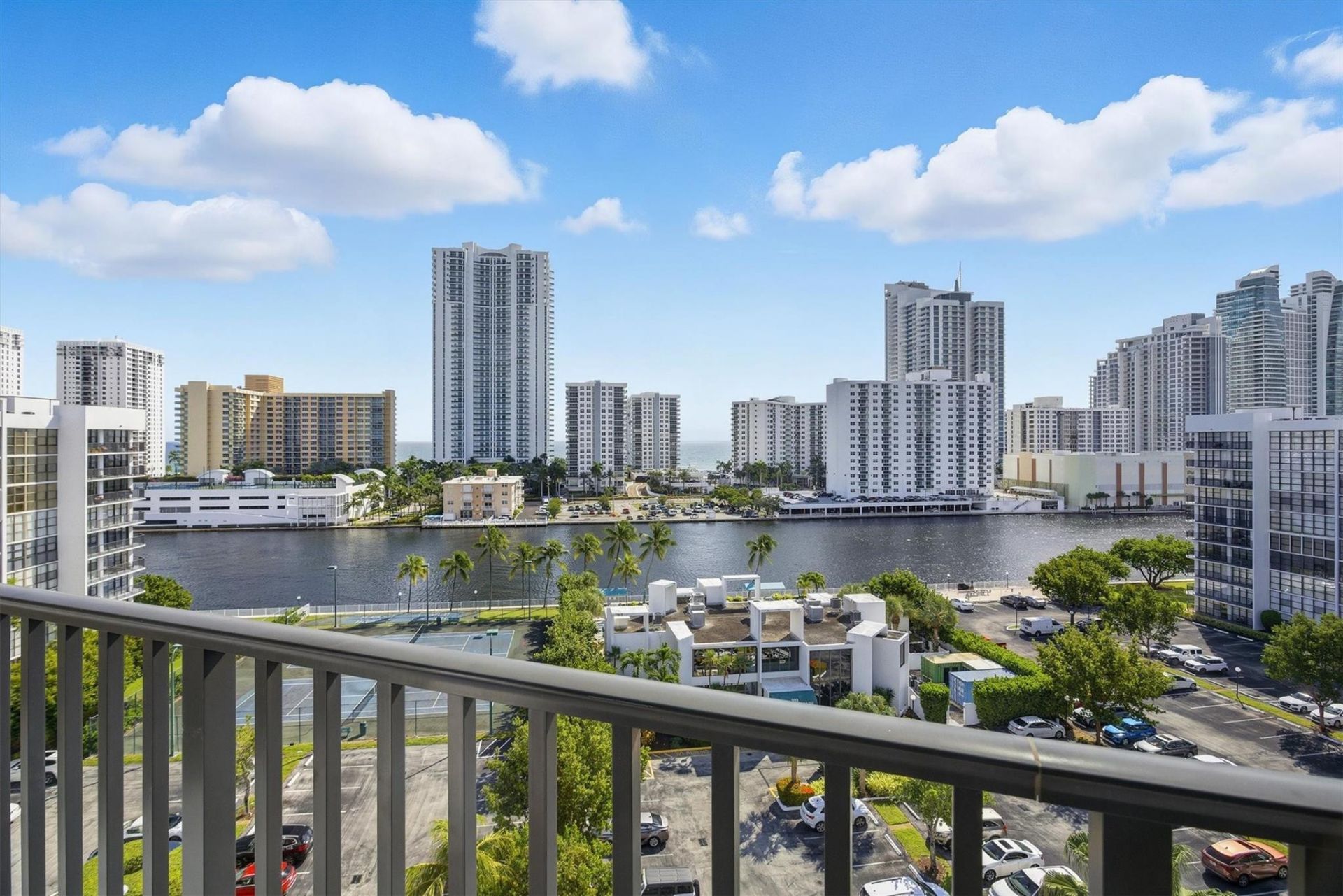 1000 Parkview Drive, Unit 1030, Hallandale Beach, FL 33009 Photo