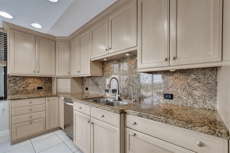 936 Intracoastal Drive, Unit 12C, Fort Lauderdale, FL 33304 Photo