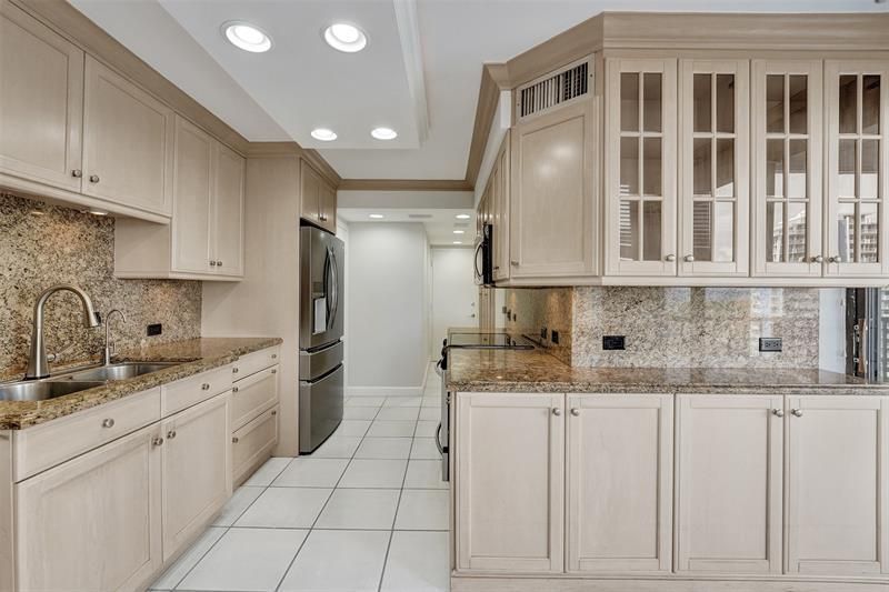 936 Intracoastal Drive, Unit 12C, Fort Lauderdale, FL 33304 Photo