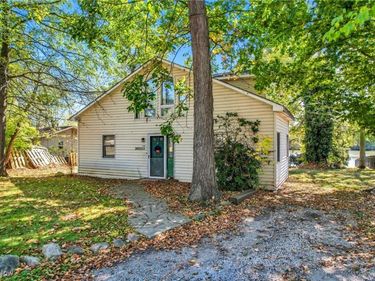 26223 Wildwood Drive, Beloit, OH 44609