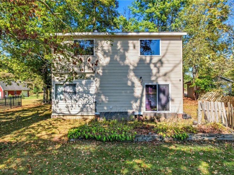 26223 Wildwood Drive, Beloit, OH 44609 Photo 6