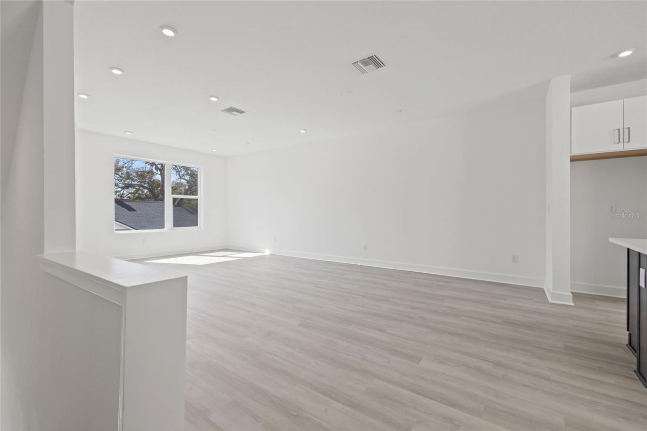 305 15th Street N, Saint Petersburg, FL 33705 Photo