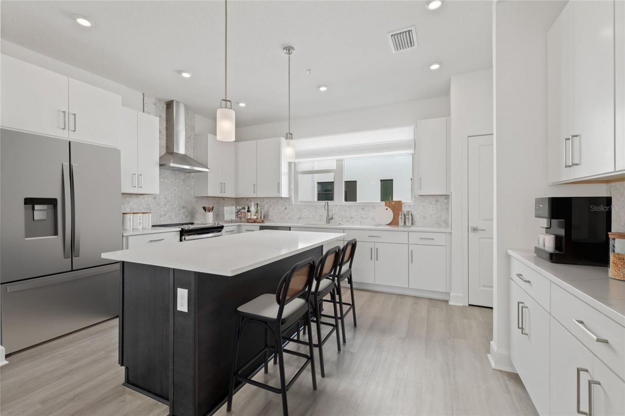 305 15th Street N, Saint Petersburg, FL 33705 Photo