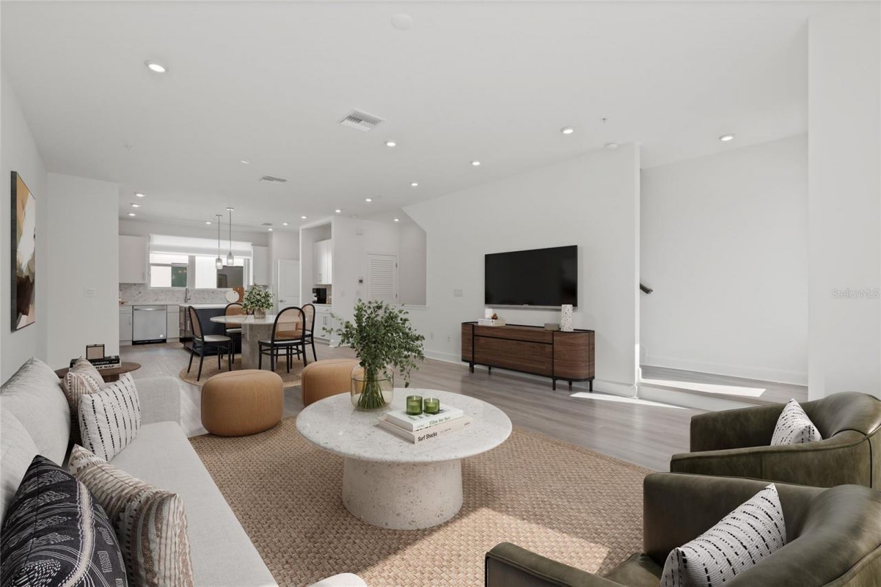 305 15th Street N, Saint Petersburg, FL 33705 Photo