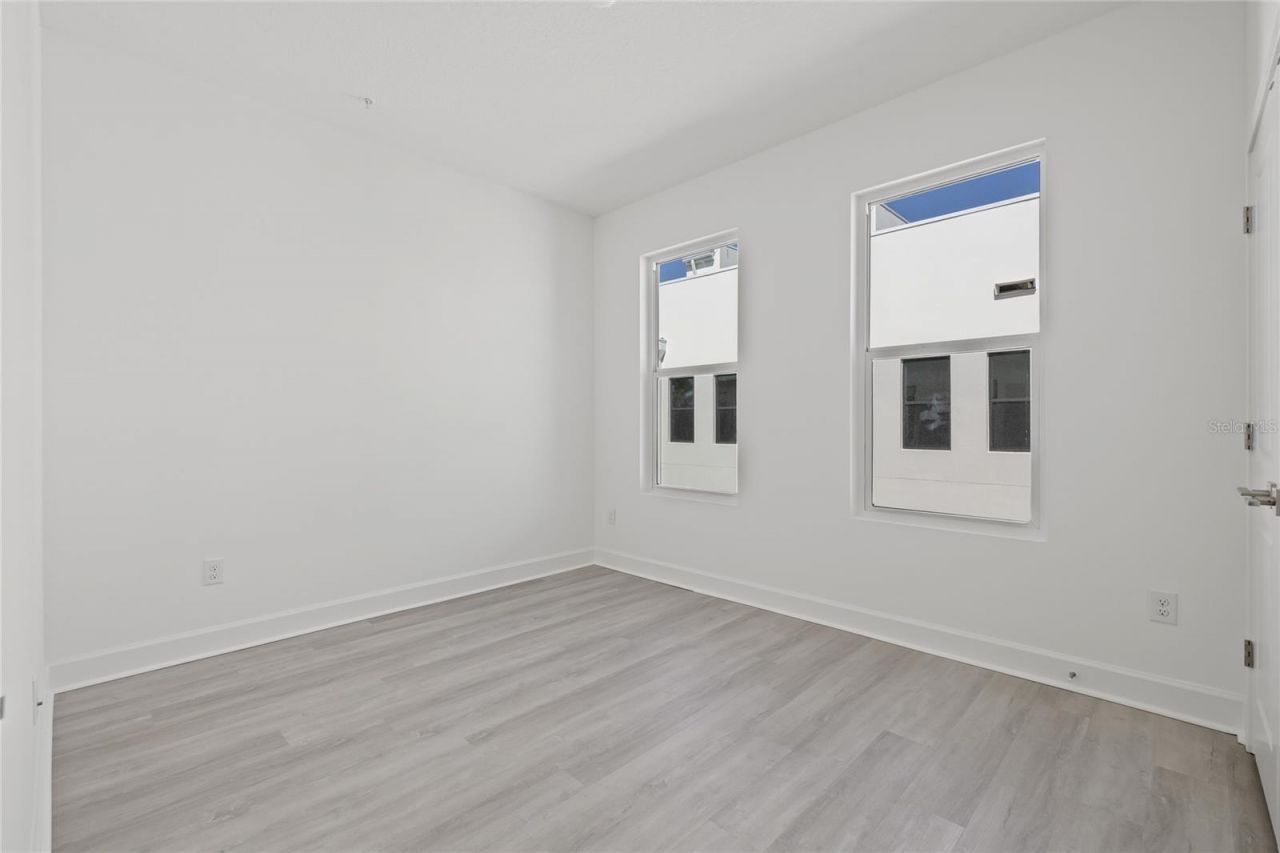 305 15th Street N, Saint Petersburg, FL 33705 Photo