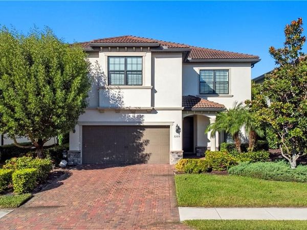 7209 Wilton DR, NAPLES, FL 34109