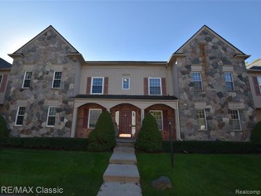 1635 Huntington Park, Rochester Hills, MI 48309