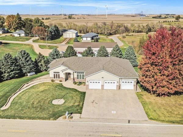 505 E 2nd Avenue, Beaver Creek, MN 56116