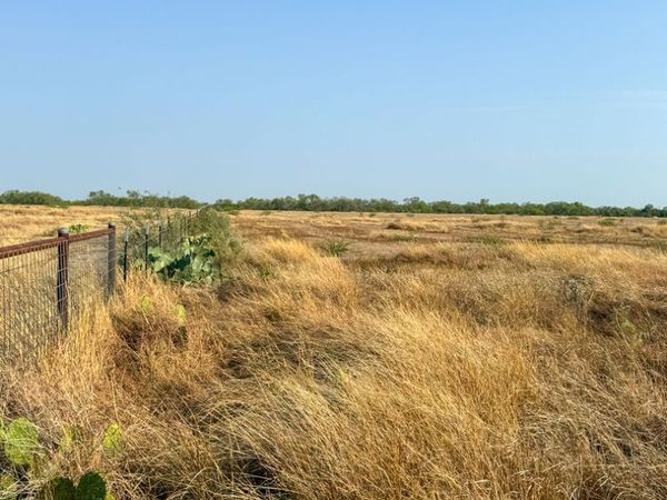 6870 County Road 329 (TRACT 1-3)), Jourdanton, TX 78026