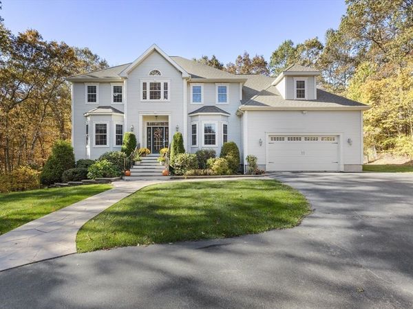 16 Hilltop Dr, Douglas, MA 01516