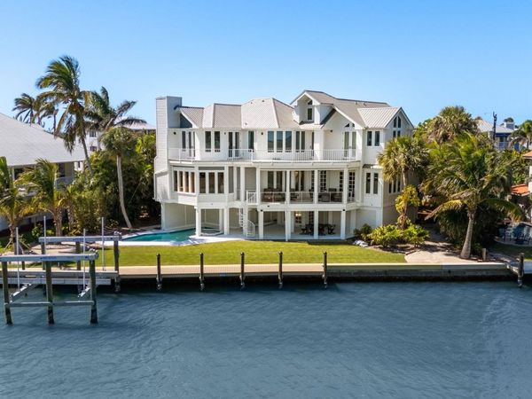 1490 Angel Dr, Sanibel, FL 33957