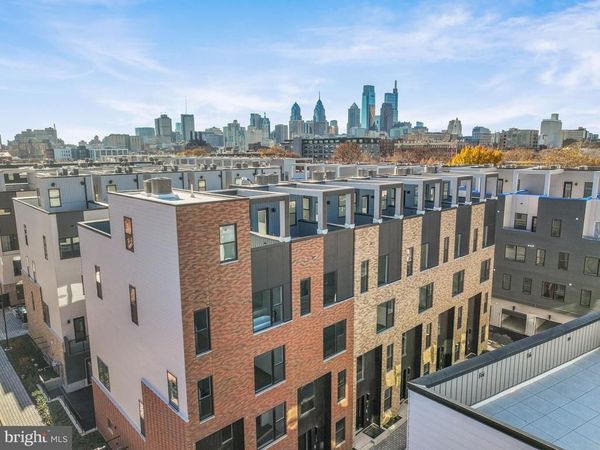 652 FAIRMOUNT AVENUE, PHILADELPHIA, PA 19123