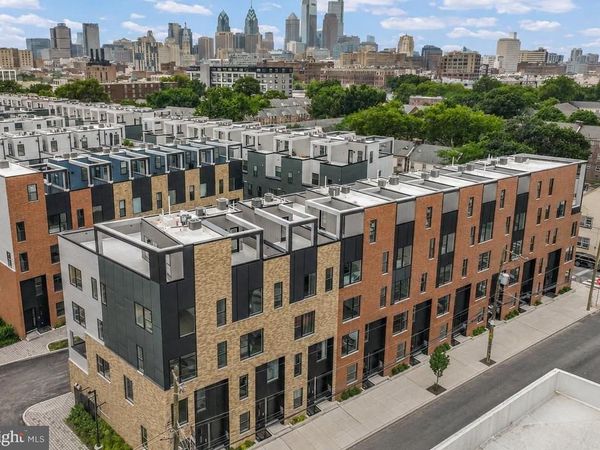 652 FAIRMOUNT AVENUE, PHILADELPHIA, PA 19123