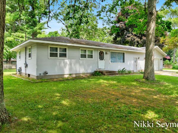 7717 N Carefree Drive, Whitehall, MI 49461