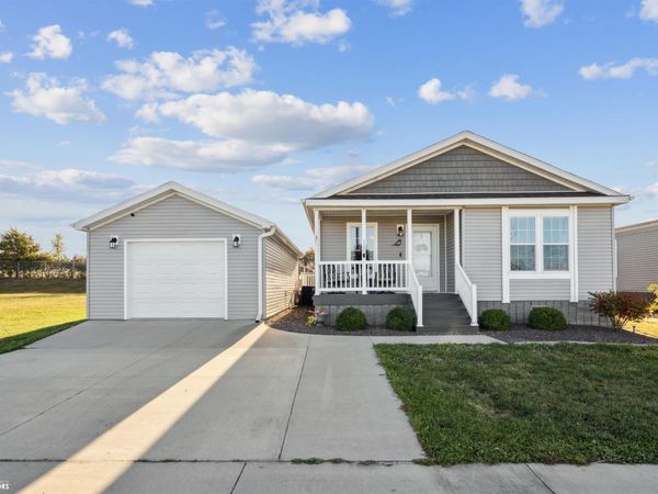 1500 E Linden #118 Drive, Unit 118, Mount Pleasant, IA 52641