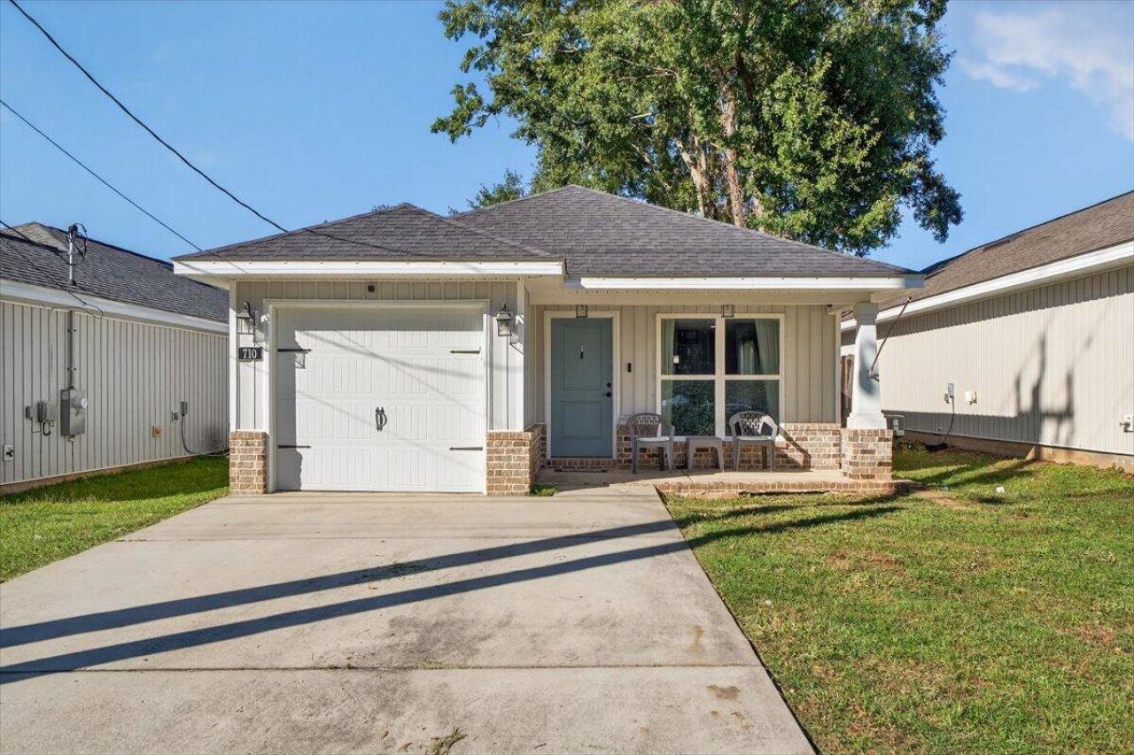 710 W Detroit Boulevard, City Of Pensacola, FL 32534 Main Photo