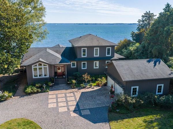 176 King Carter Lane, WEEMS, VA 22576