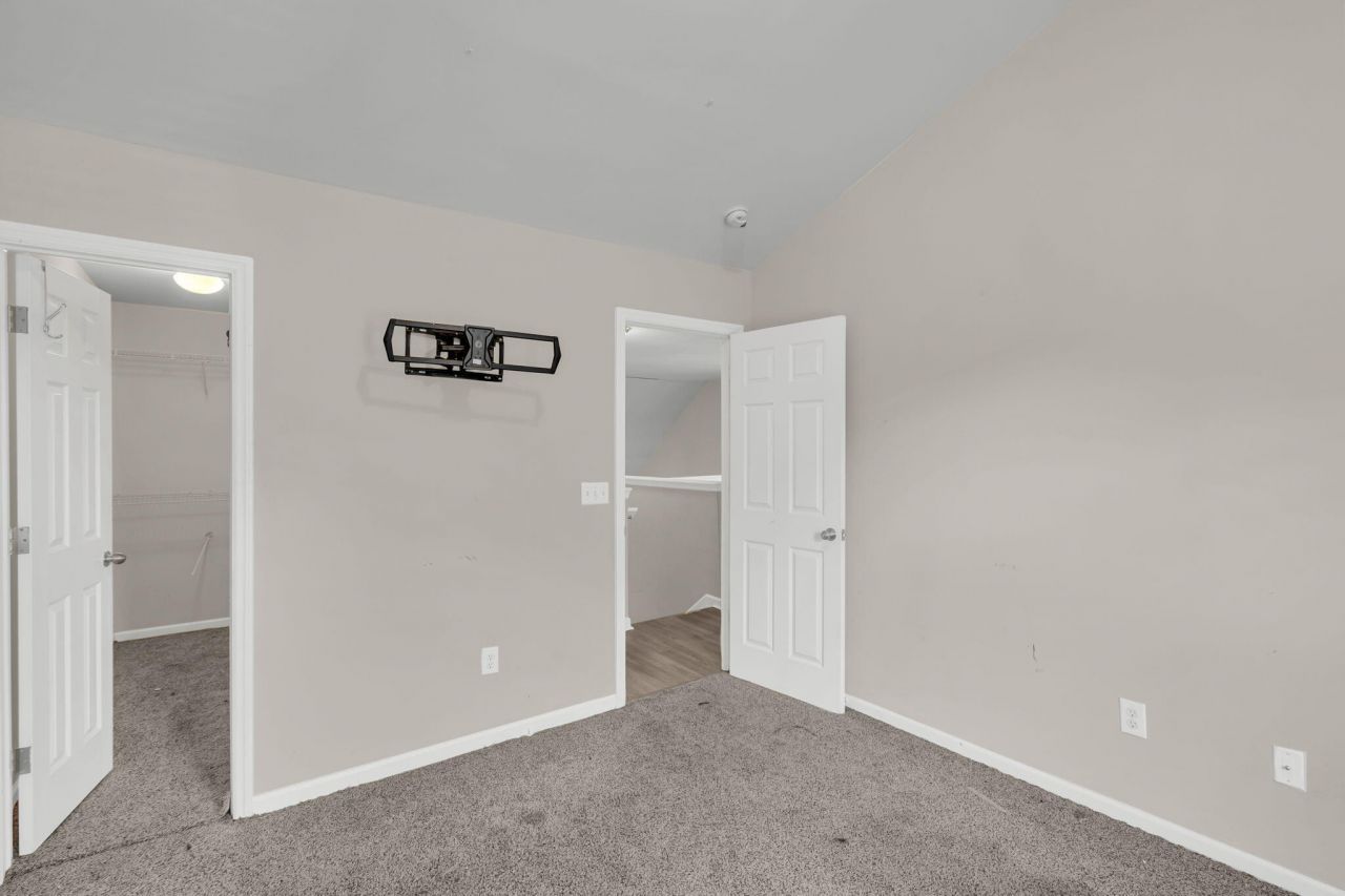 201 Darcy Avenue Photo 15