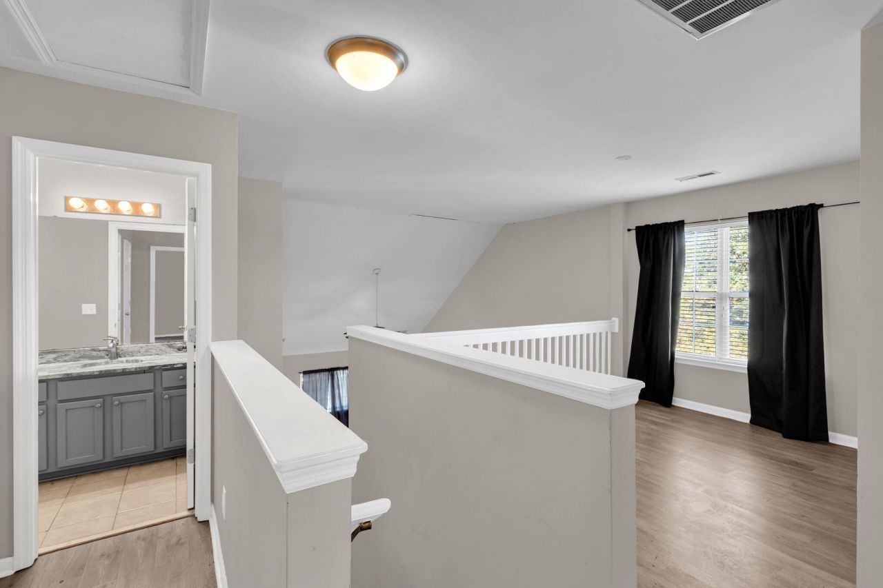 201 Darcy Avenue Photo 18