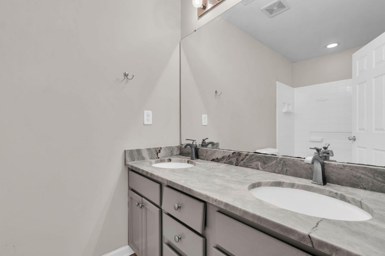 201 Darcy Avenue Photo 19