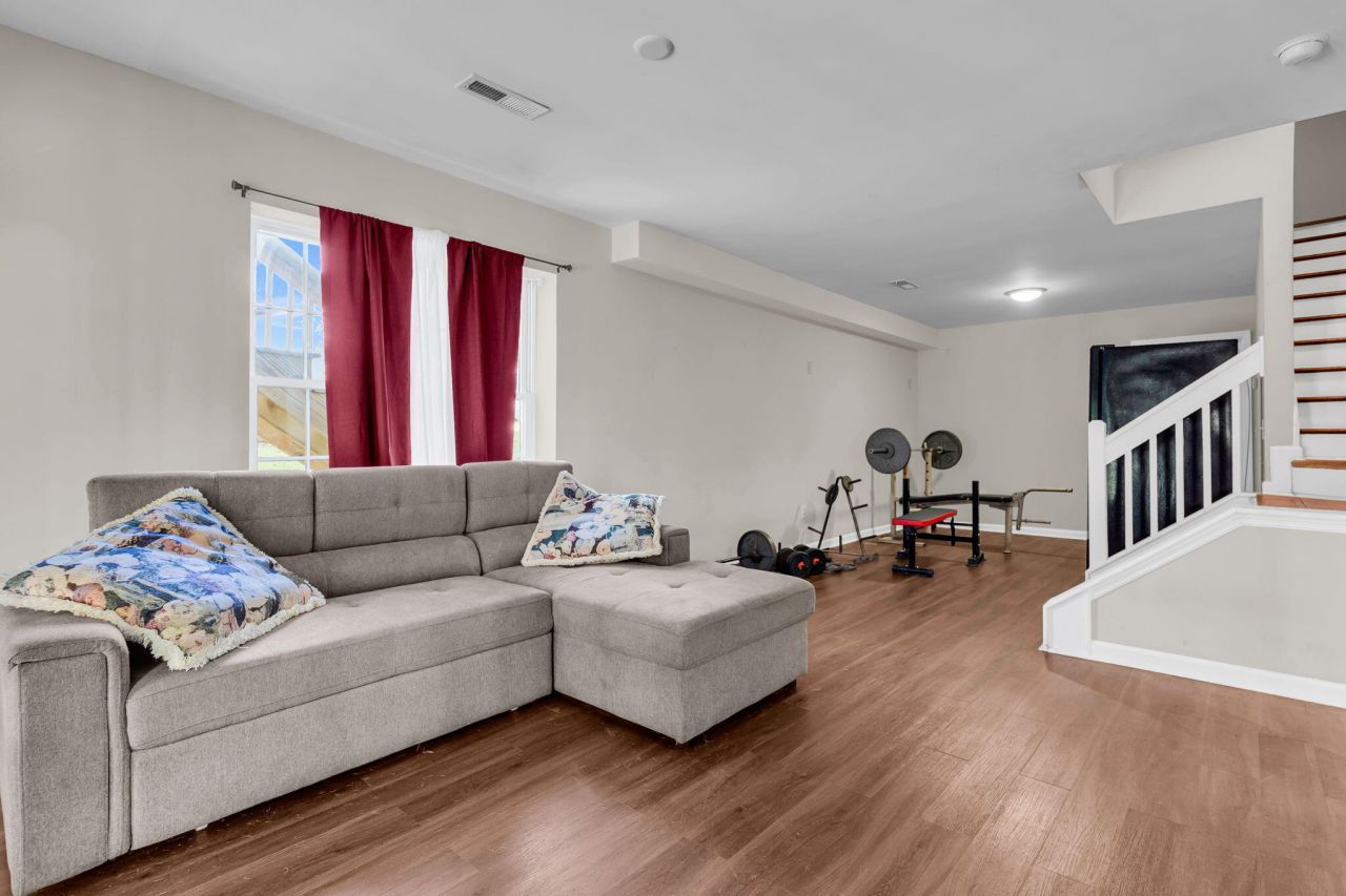 201 Darcy Avenue Photo 20