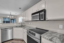 201 Darcy Avenue photo 4