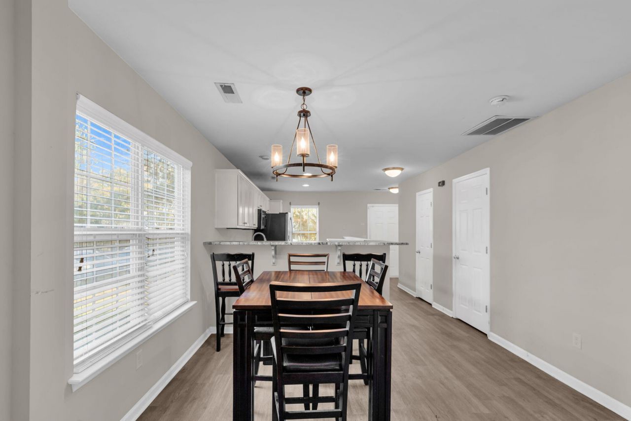 201 Darcy Avenue Photo 6