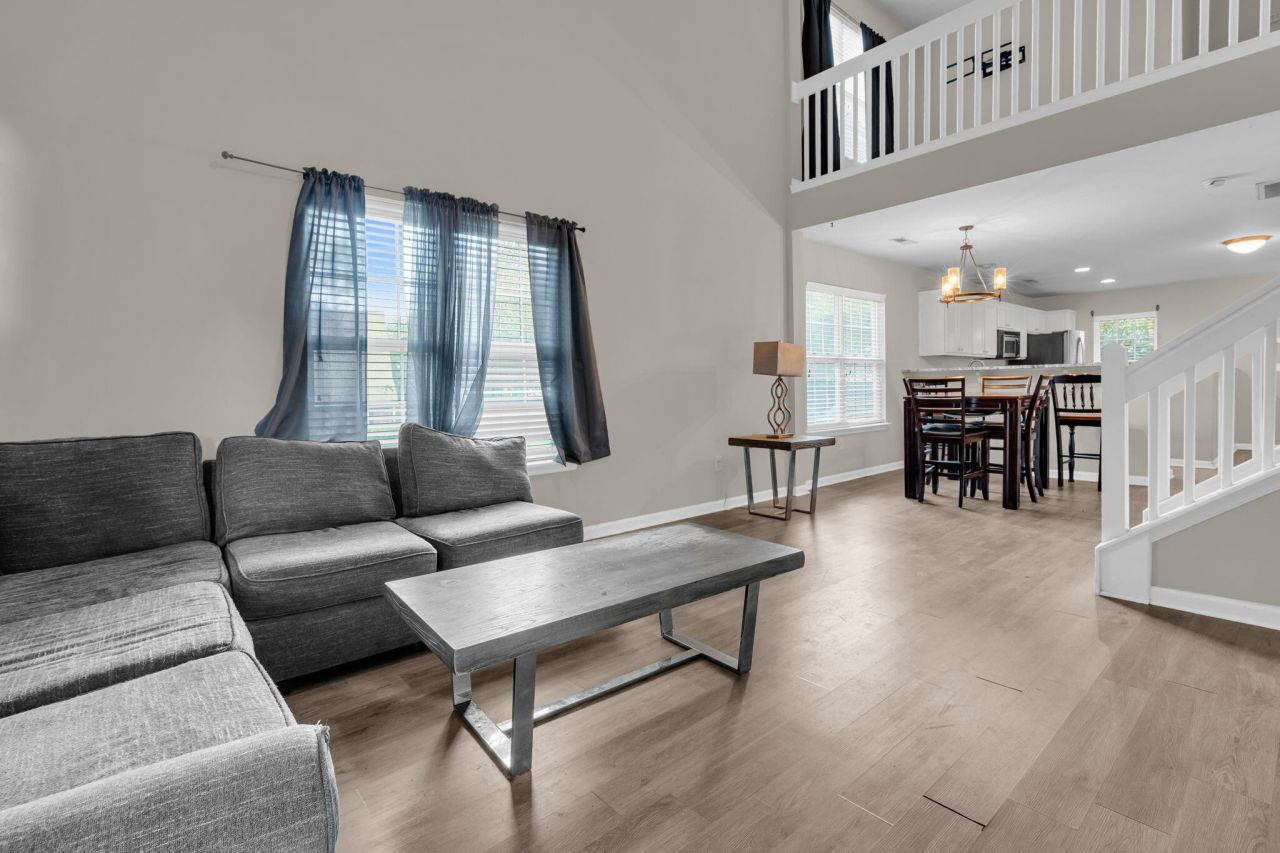 201 Darcy Avenue Photo 7