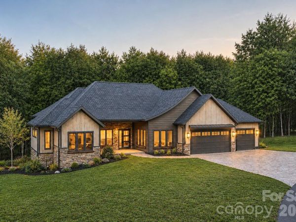 67 Mont Clair Trail, Horse Shoe, NC 28742