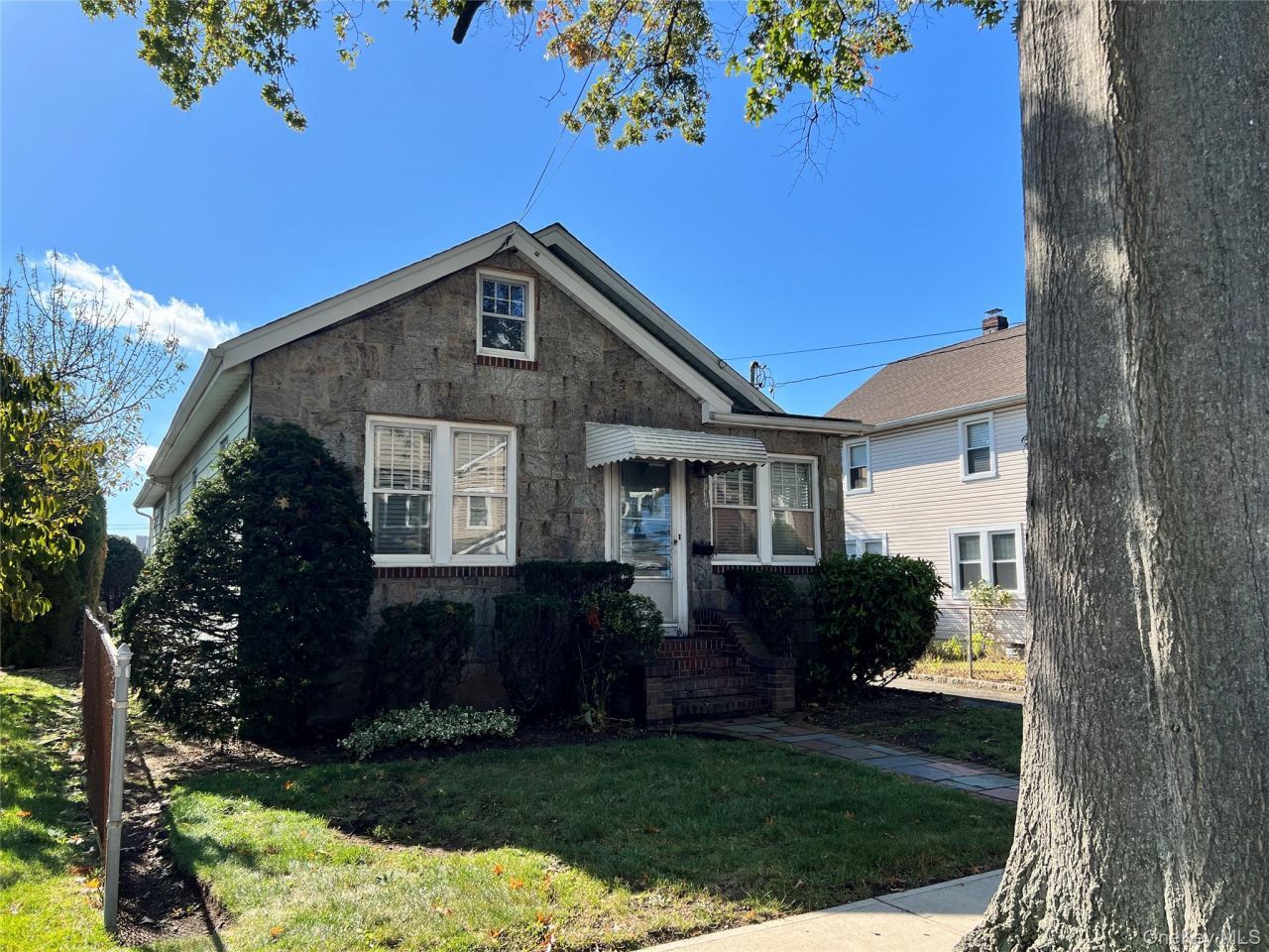 40 Lafayette Avenue, Westbury, NY 11590 Main Photo