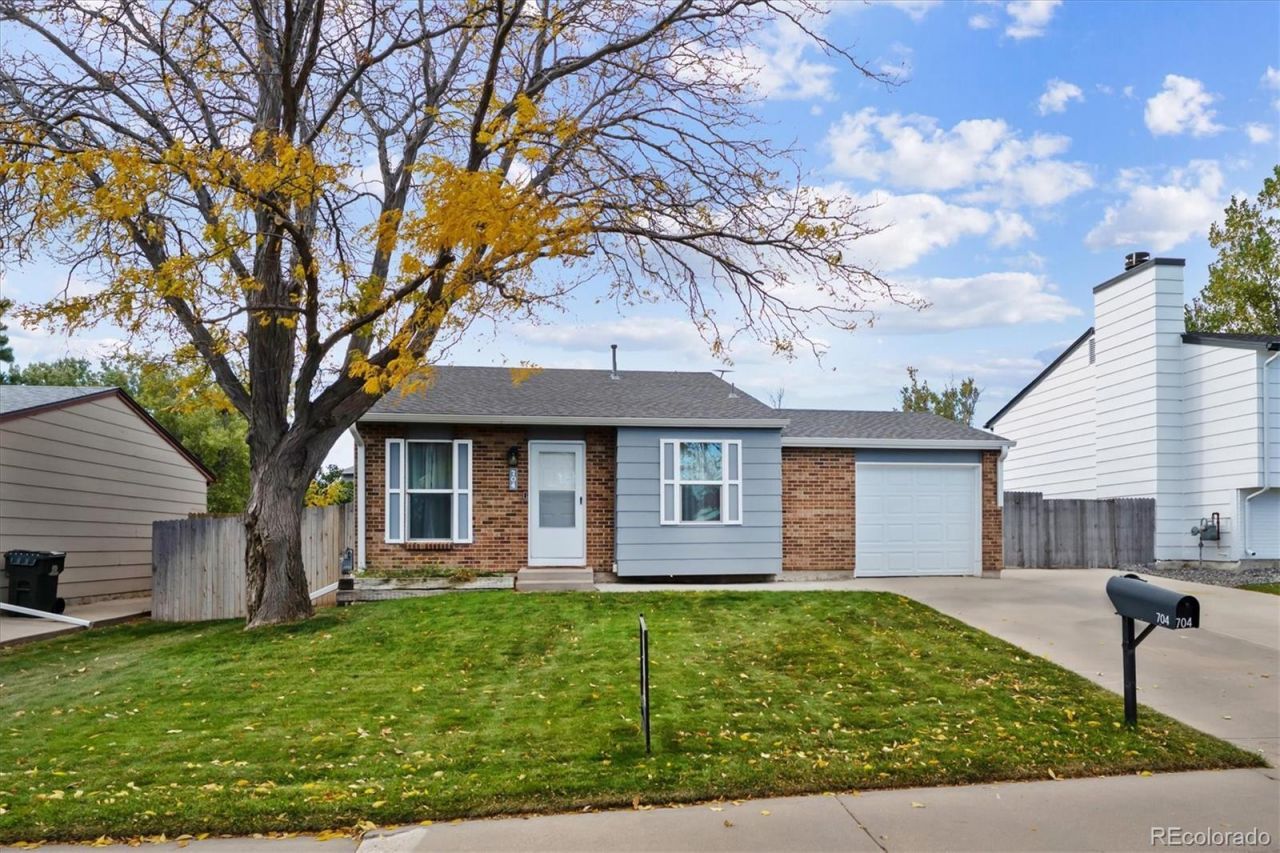 704 Madison Way, Bennett, CO 80102 Main Photo