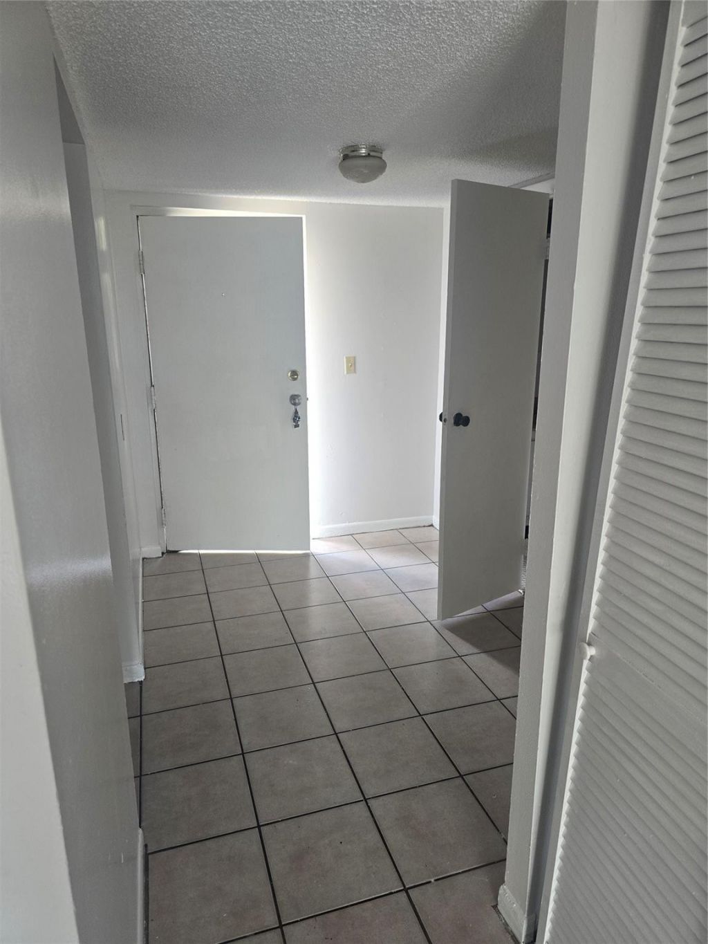 2830 Somerset Drive, Unit n, Lauderdale Lakes, FL 33311 Photo