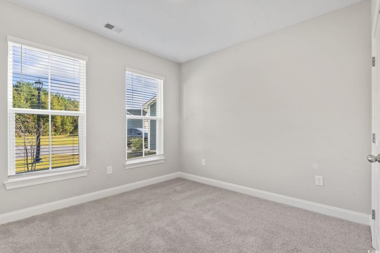 5037 Sassari St. Photo 9