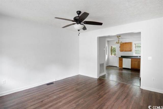 2201 John Henry Ln. Photo 9